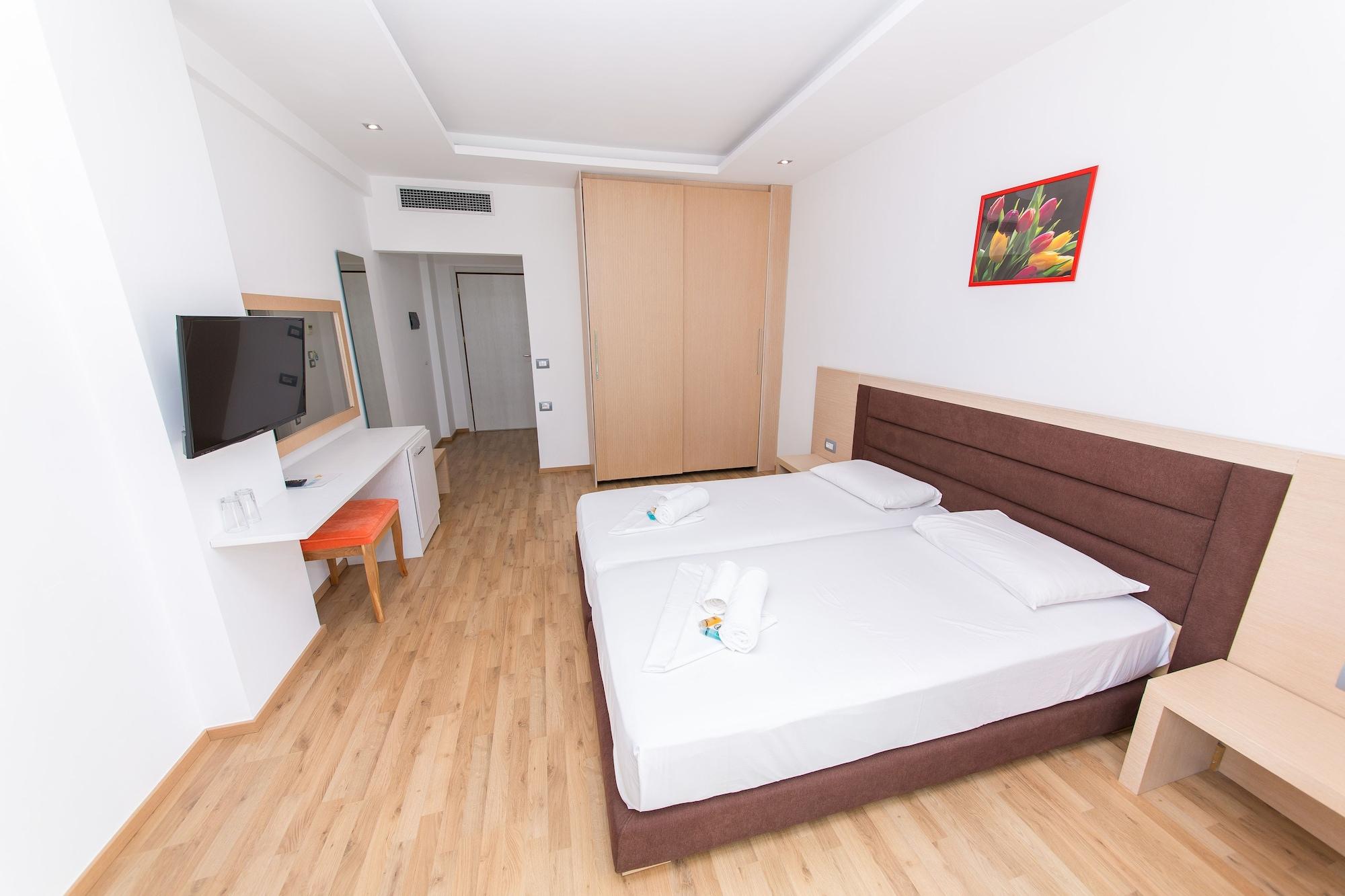 Hotel Saranda Palace Esterno foto