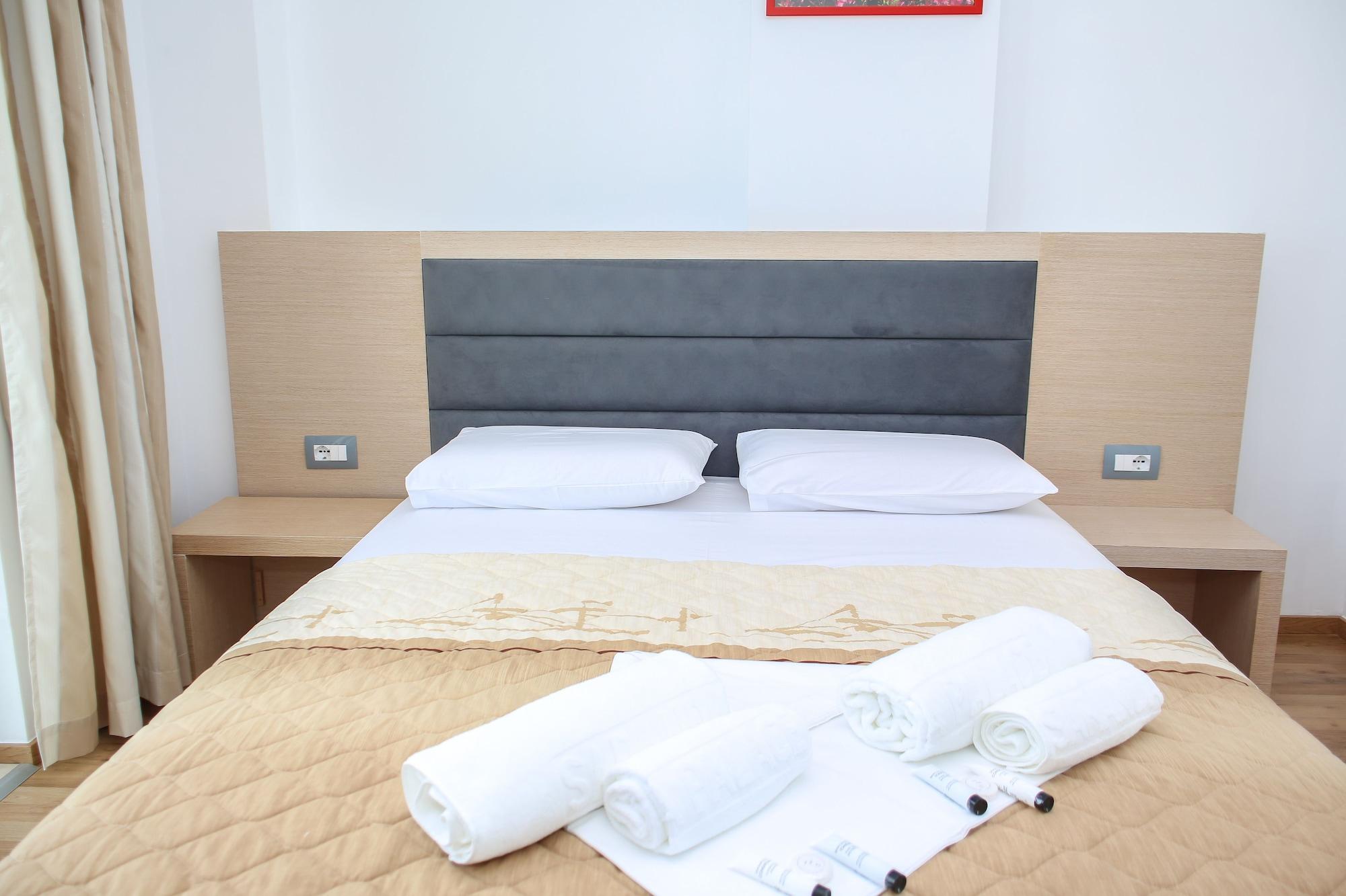 Hotel Saranda Palace Esterno foto