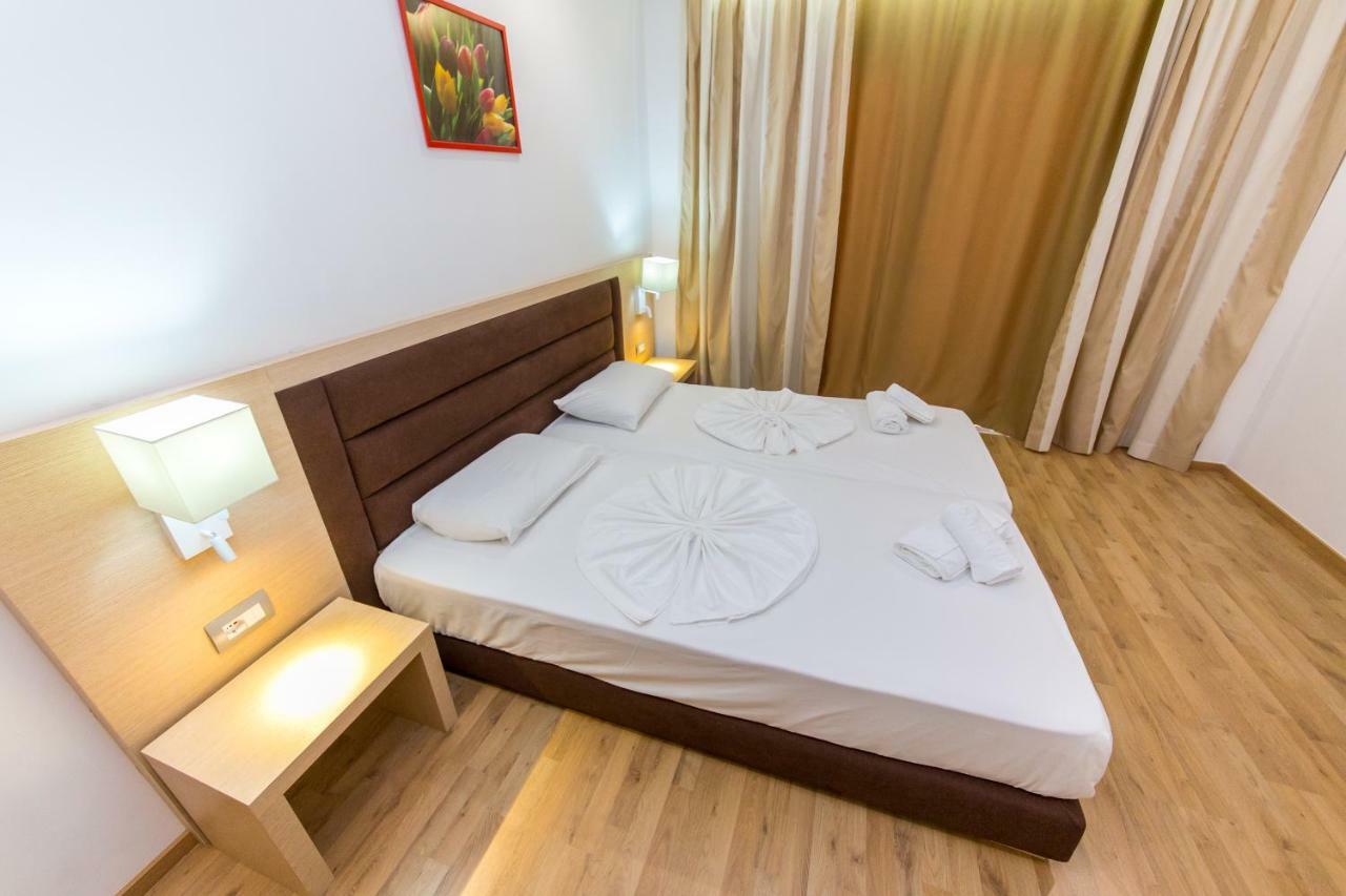 Hotel Saranda Palace Esterno foto