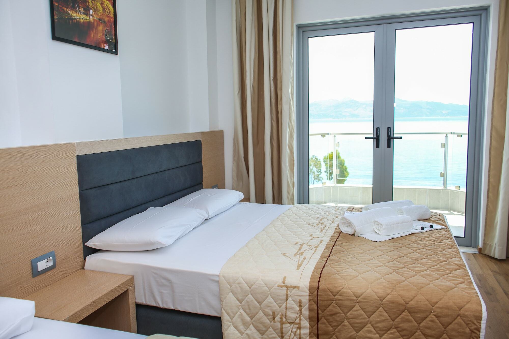 Hotel Saranda Palace Esterno foto